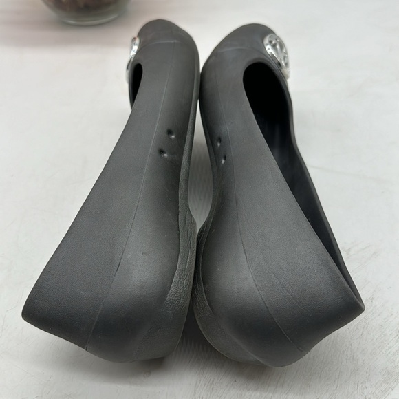 CROCS Black Ballet Flat with Medalian Size 8 CR5482 - Picture 4 of 10